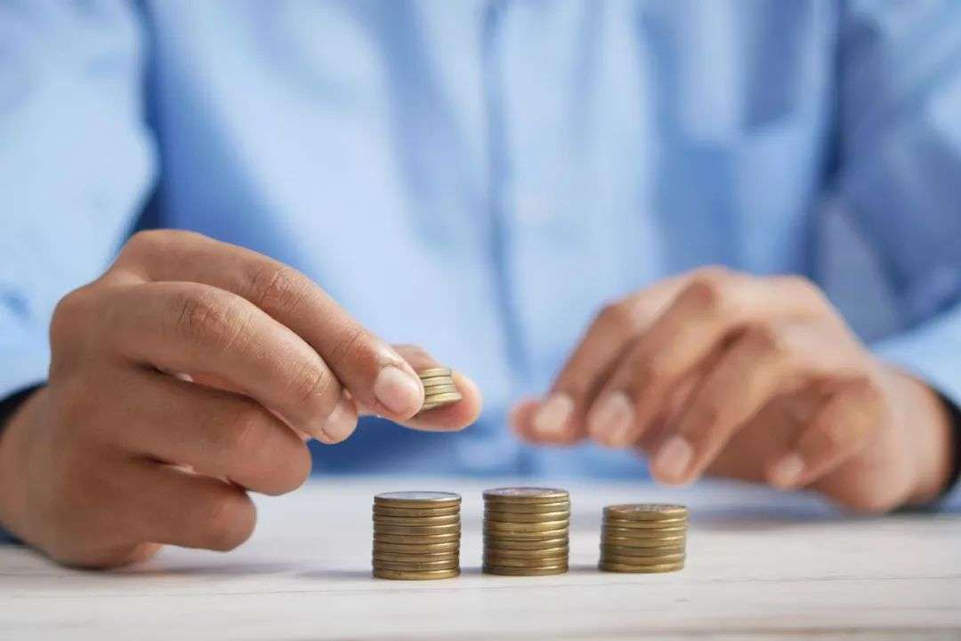 冰火新消費(fèi)：誰(shuí)已退場(chǎng)？誰(shuí)還在砸錢？